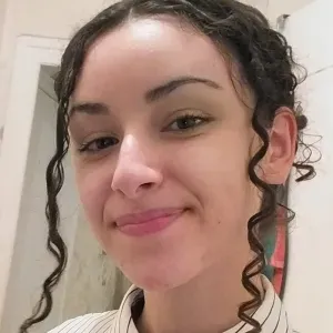 Intervenante en aide aux devoirs / Baby-sitter 