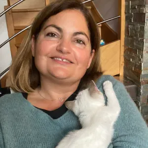 Amie des animaux disponible sur Merignac et ses environs
