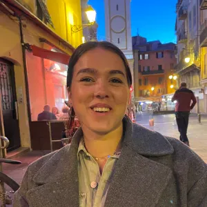 Baby Sitter étudiante et expérimentée à Nice 