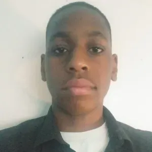 Grand frère dans la vraie vie Baby-sitter pour vous cet été 