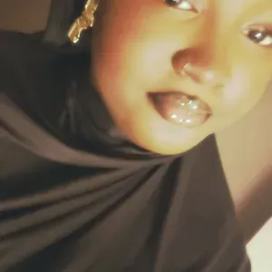 UNE BABY SITTER LÀ QUAND VOUS ETES DE SORTIE !!