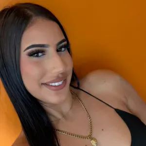 Baby-sitter sérieuse et attentionnée