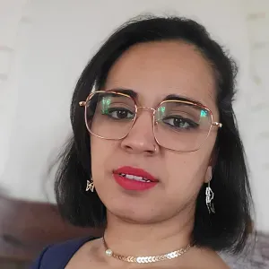 Baby-sitter maman une fille de 10ans 