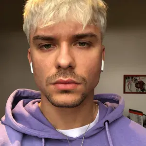 procurando um empregado de limpeza