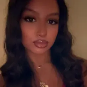 Baby-sitter expérimenté à menton 