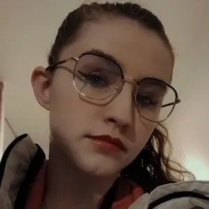 Baby-sitter au alentours de rochefort 