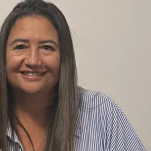 Ama experiente – cuidados para bebés e crianças