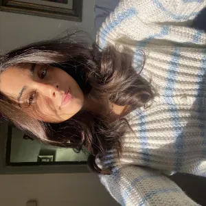 Babysitter , ripetizioni e aiuto compiti .