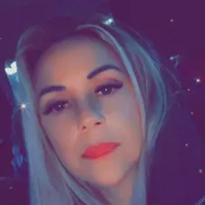 Femme de menage aide a domicile 