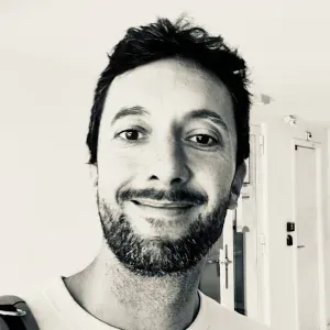 Emploi de baby-sitter Paris