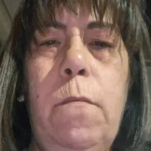 Addetta pulizie versjlia Firenze appartamenti ufficj scale 