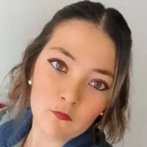 Baby-sitter qui adore les petits bout de chou