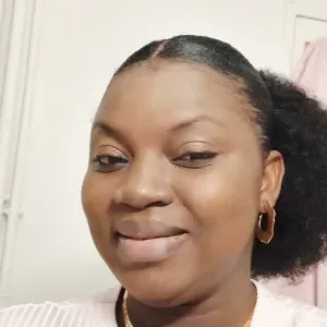 Baby-sitter expérimenté à Chaville 