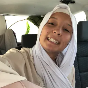 Jeune de 16 ans, à la recherche d'un emploi