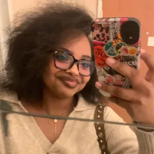 Baby-sitter expérimentée à Paris 