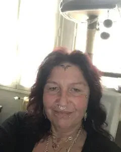 Femme de ménage  cherche heures à  faire