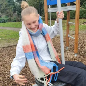 Jeune ado peut baby sitter votre enfant! 