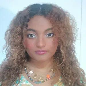 Canguro en Alicante joven universitaria