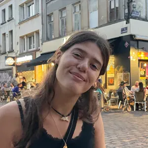 Je propose du baby-sitting et de l'aide aux devoirs :)