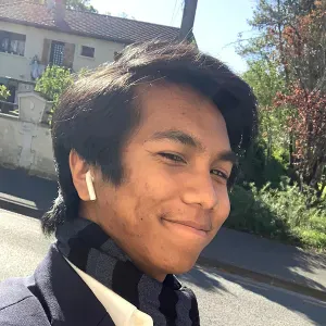 Je cherche une baby-sitter à domicile