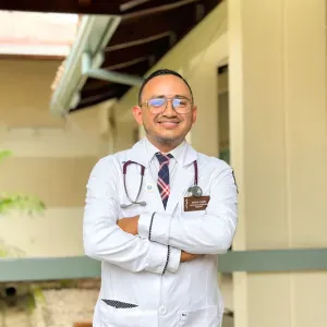 Soy Doctor en medicina y cirugía 