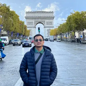 Responsible housekeeper and a carer/baby sitter in paris.