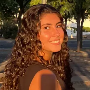 Babysitter com experiência no Algarve 