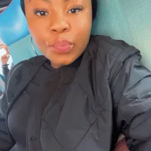 Auxiliaire de vie très Sérieuse disponible jour/Nuit.