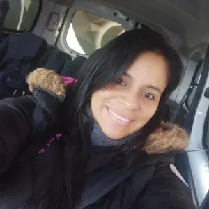 Babysitter com experiência, Disponible 