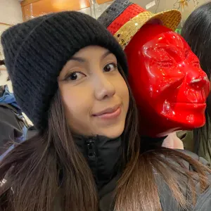 Erfahrene Kinderbetreuerin mit FSJ & Au-pair-Erfahrung