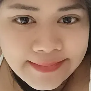  single mom for my 2 kids im also experience to handle kids