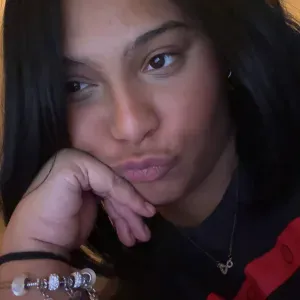 Baby-sitter expérimenté disponible 👶🏻✨⭐️