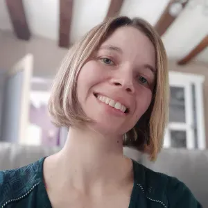 Aide ménagère qui souhaite vous aider à Montval-sur-Loir