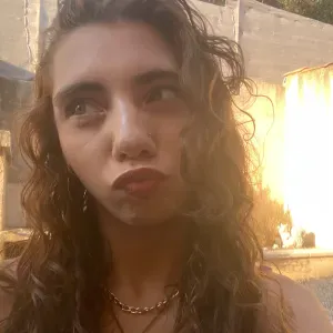 Nounous de Sète, jeune diplômée du CAP AEPE