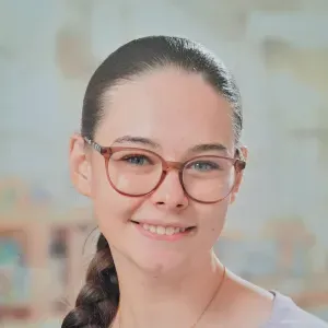 Etudiante sérieuse proposant une garde d'enfant à domicile