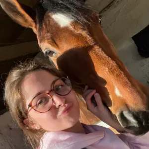 Pet sitter dynamique et soucieuse du bien être des animaux