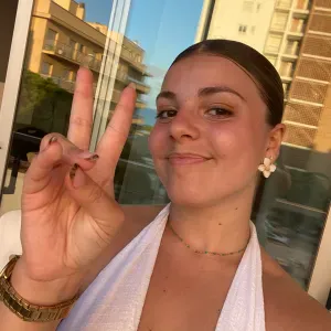 Baby-sitter fiable et disponible ☀️ 