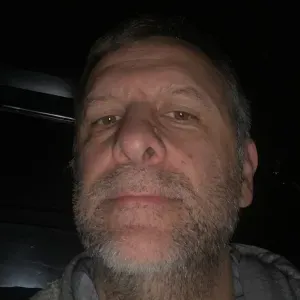 Homme de ménage valence a toute mains et courageux