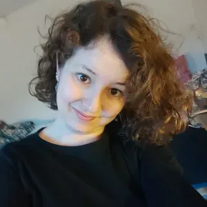 Ansvarlig og sjov babysitter!!!  Mørke