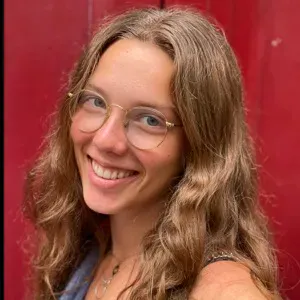 Propose des cours pour des enfants scolarisés au primaire