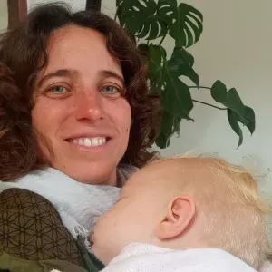 Niñera Cuidado consciente y acompañamiento emocional 🌿