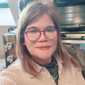 im looking  a job 