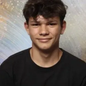 Bonjour je m'appelle Tyler je vends mes services