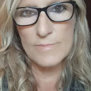 Procuro trabalho na área de limpeza em casas particulares