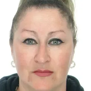 Addetta alle pulizie , collaboratrice domestica 