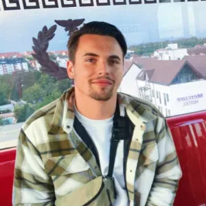 Erzieher mit 8 Jahren Erfahrung in Krippe & Kindergarten