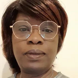 AIDE A DOMICILE POUR NOS AINES A PARISje suis georgette 