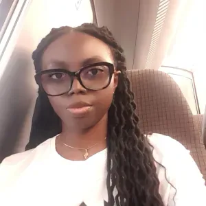 Baby-sitter expérimentée depuis mes 16ans 