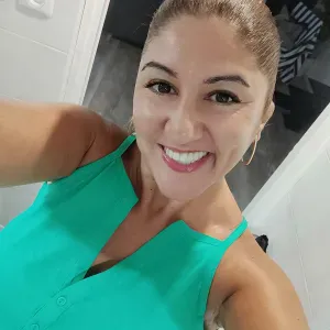 Nounou disponible les week-ends à Marseille 🌟