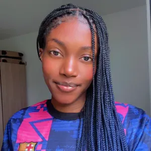 Disponible pour accompagner et aider au quotidien 😊